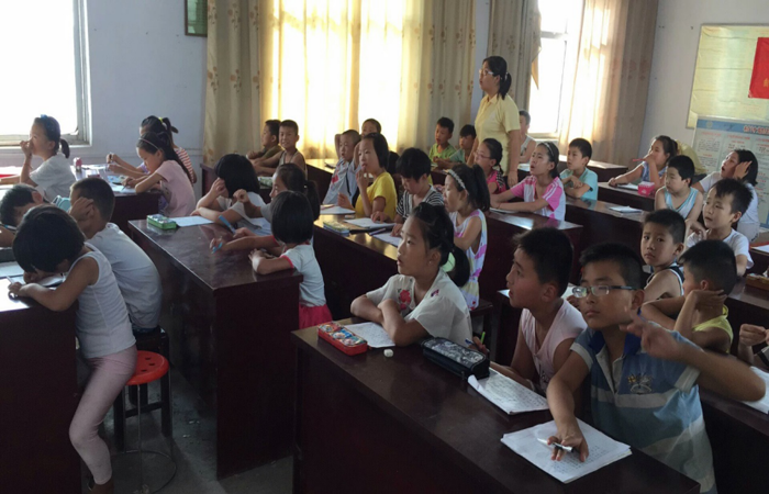 【青春建功十三五,携手共筑中国梦】历史文化学院“关爱留守儿童 营造和谐乡风”文化艺术实践队社会实践调研(2)